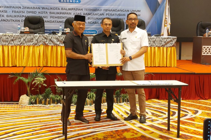Paripurna Raperda Pembentukan Perangkat Daerah, Pjs Wali Kota Sampaikan Jawaban Pandangan Fraksi