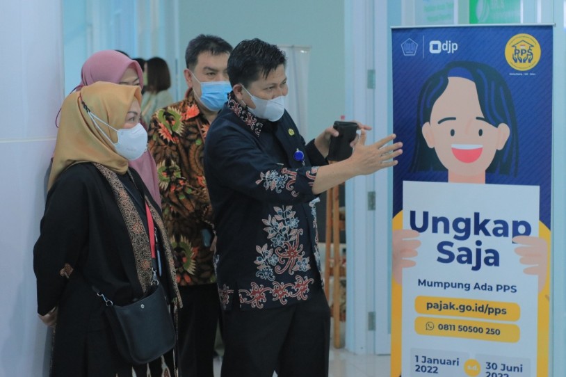 Deputi Bidang Pelayanan Publik Kementerian PANRB Tinjau Mal Pelayanan Publik Kota Balikpapan