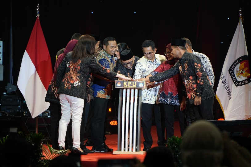 Hadiri Peluncuran Tahapan Pilkada 2024, Wali Kota Harap Partisipasi Masyarakat Minimal 80 Persen