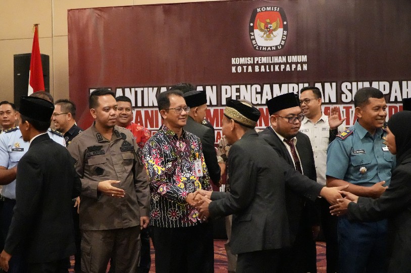 Persiapan Pilkada 2024, Anggota PPK Dilantik dan Diambil Sumpah Jabatan