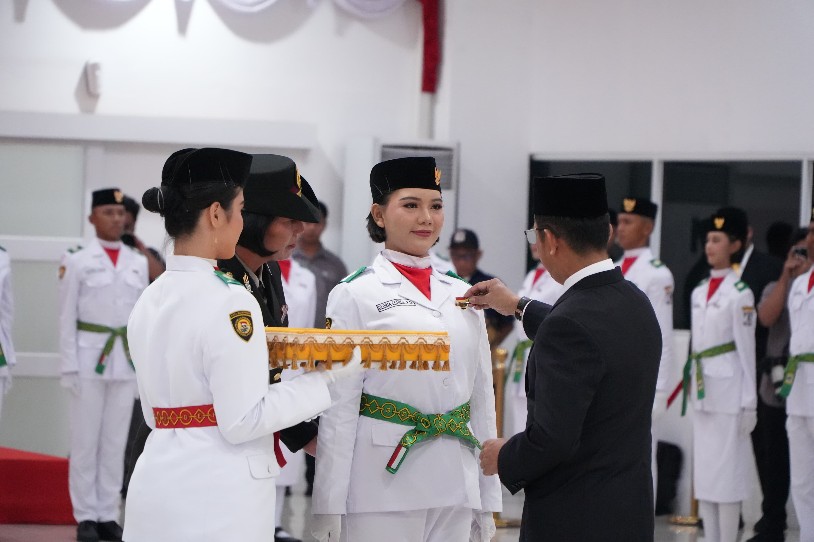Wali Kota Kukuhkan 39 Petugas Paskibraka Kota Balikpapan 2024