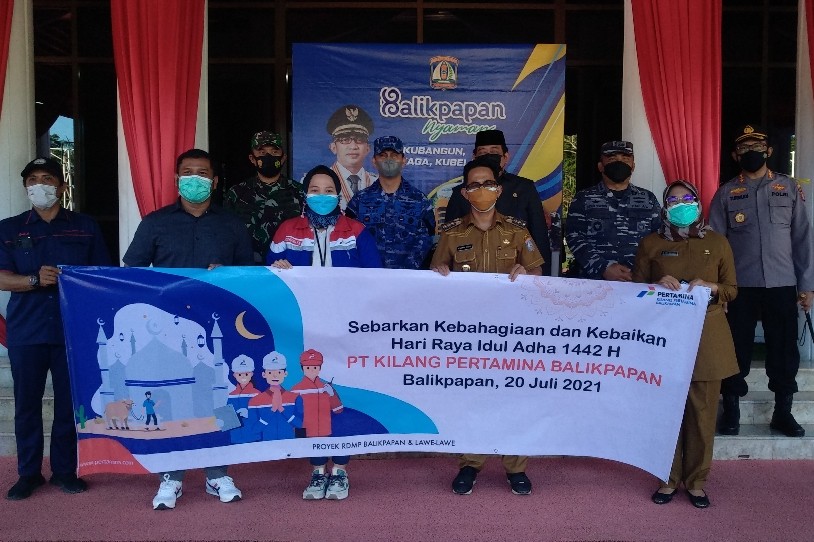 Pemkot Terima Simbolis Hewan Kurban dari RDMP JO dan KPB untuk Masyarakat Balikpapan
