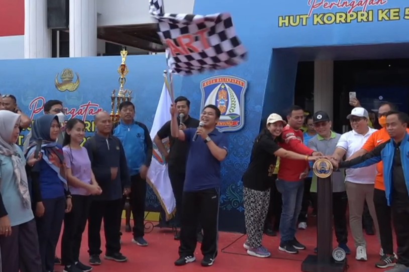 Tutup Rangkaian Kegiatan HUT KORPRI, Pemkot Balikpapan Gelar Jalan Sehat