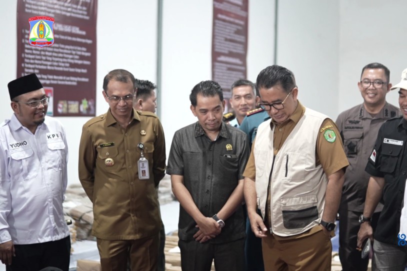 Pjs Wali Kota Dampingi Pj Gubernur Kaltim Tinjau Kesiapan Logistik Pilkada 2024