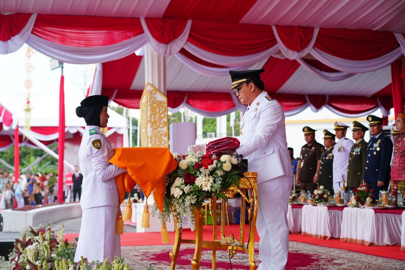 Semarak HUT ke-80 RI, Wakil Wali Kota Balikpapan Pimpin Upacara Penurunan Duplikat Bendera Pusaka
