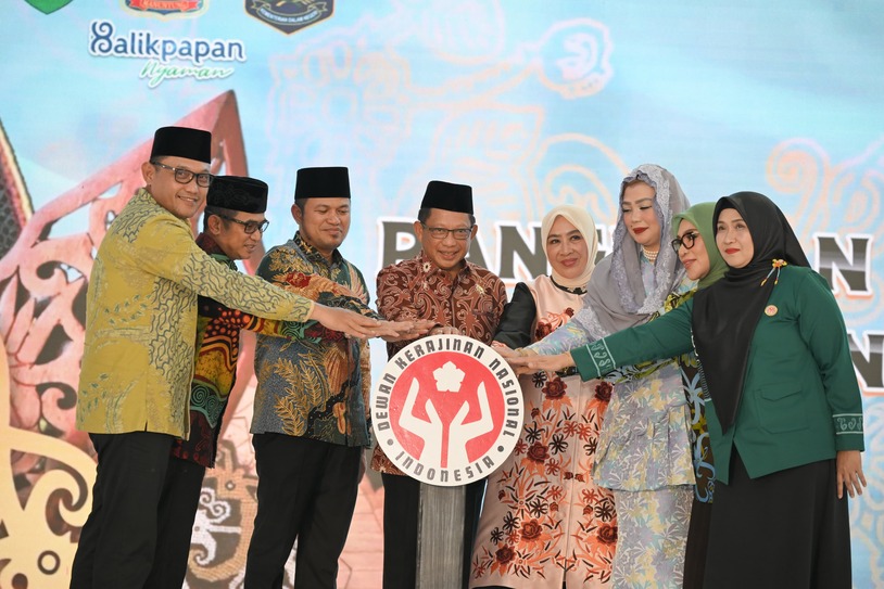 foto HUT ke-45 Dekranas di Balikpapan Resmi Ditutup, Mendagri Tito Karnavian Soroti Potensi Besar Industri Kriya Indonesia