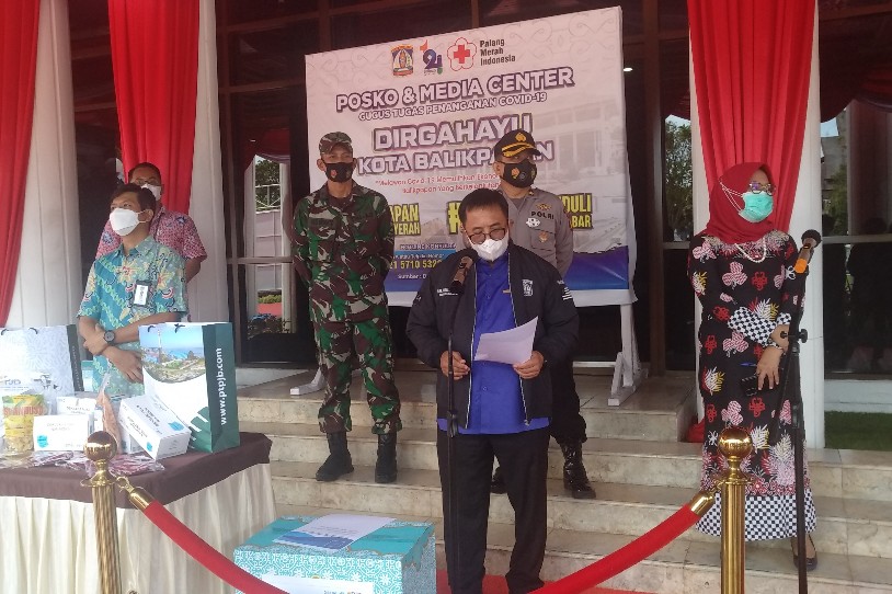 foto Kolam Renang, Kegiatan Masyarakat, dan Pasar Malam Sudah Diperbolehkan