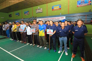 foto TURNAMEN BULUTANGKIS PRAJA CUP XI DIMULAI